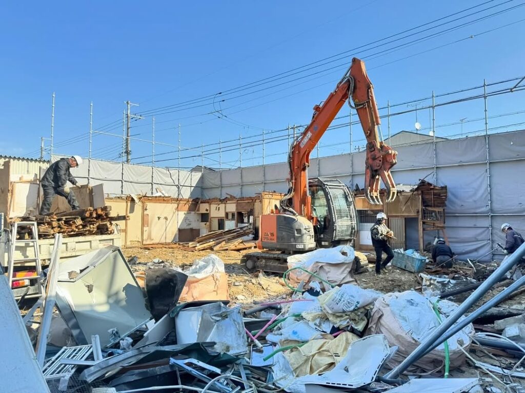京都市南区 解体工事の施工風景04