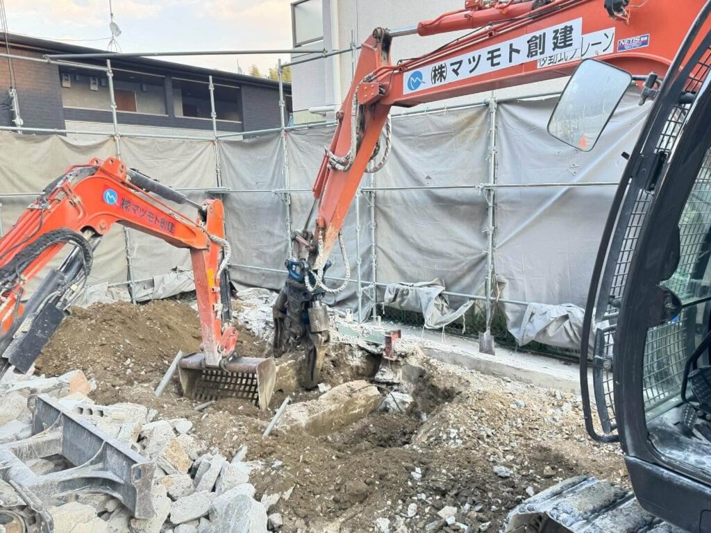 大阪府枚方市 鉄骨造の解体工事の施工風景05