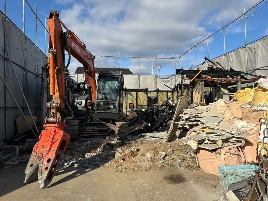 大阪府豊中市 軽量鉄骨造の解体工事の施工風景05