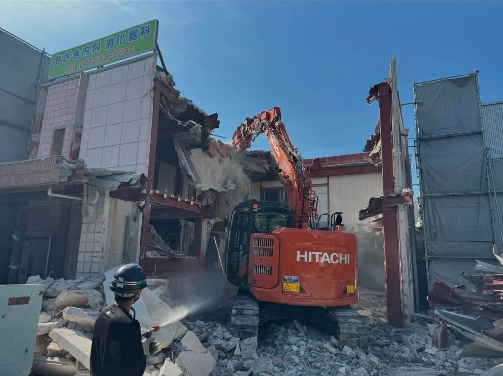 京都府京田辺市 鉄骨造の解体工事の施工風景03