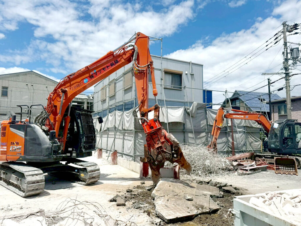 京都府京田辺市 鉄骨造の解体工事の施工風景04