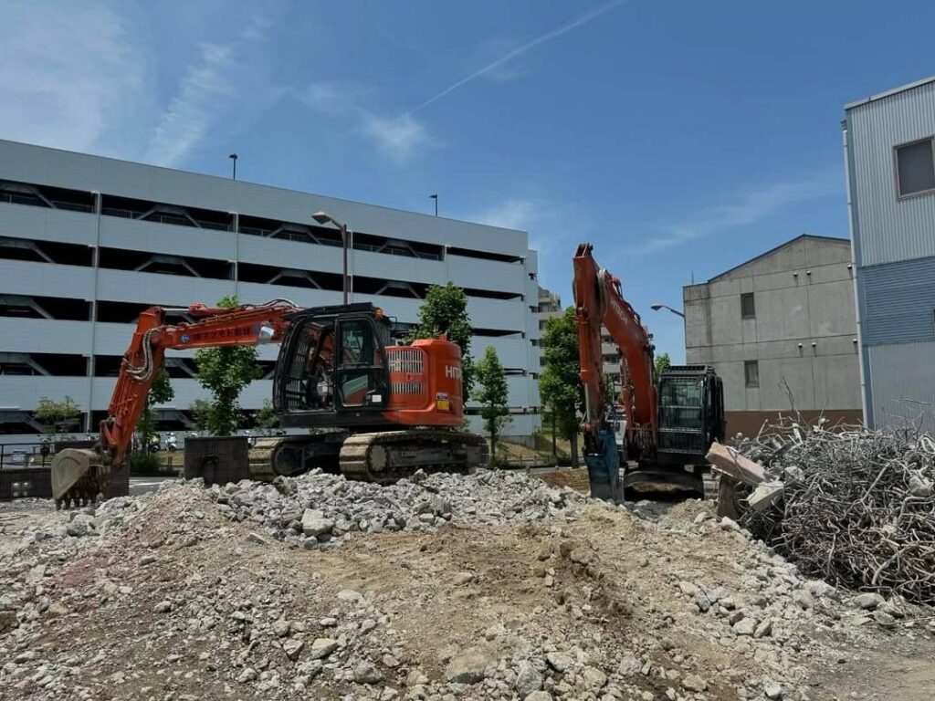 京都府京田辺市 鉄骨造の解体工事の施工風景06